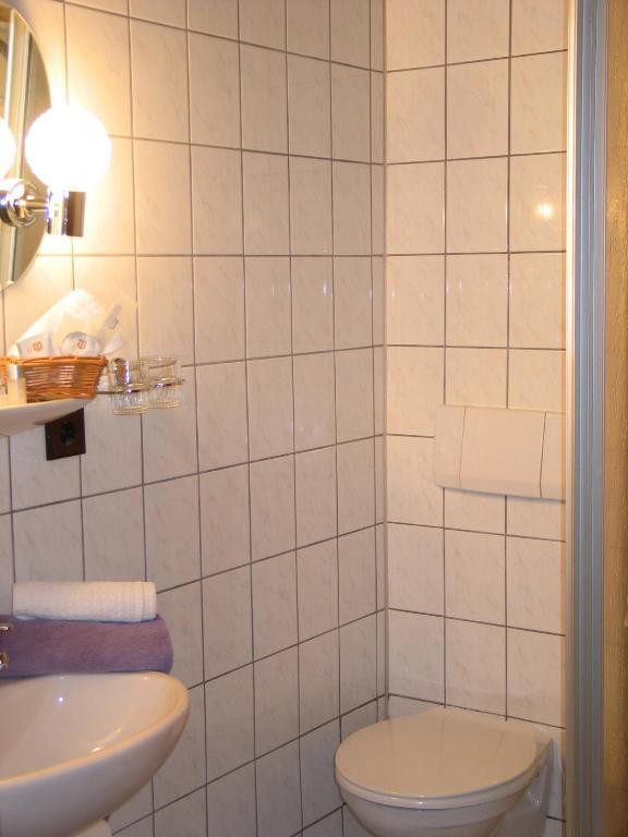 Restaurant Landgasthof Zum Wiesengrund Newel Værelse billede