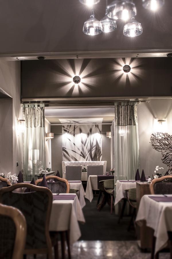 Restaurant Landgasthof Zum Wiesengrund Newel Eksteriør billede