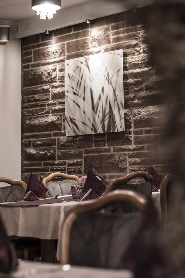 Restaurant Landgasthof Zum Wiesengrund Newel Eksteriør billede